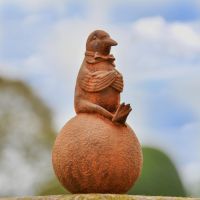 Rustic Cast Iron Sitting Pigeon Sculpture