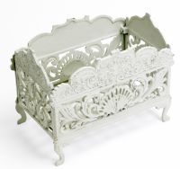 Polly Perkins Victorian Iron Trough Planter Polly Perkins Victorian Iron Trough Planter