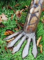 “Tic-Tocadile” Iron Garden Sculpture of an American Crocodile “Tic-Tocadile” Iron Garden Sculpture of an American Crocodile