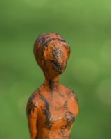 Cross legged yoga woman sculpture Cloce Up.jpg Cross legged yoga woman sculpture Cloce Up.jpg