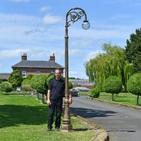 Deluxe Antique Gold Ornate Cast Iron Globe Lamp Post Scale Image