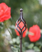 Spiral Knot Natural Steel Plant Support- 5FT close up