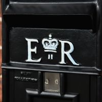 Close up of white lettering on ER Post Box 
