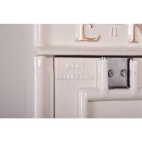 Close-up of the Cream Finish on the "Original Reproduction" Cream Elizabeth Regina Post & Parcel Box