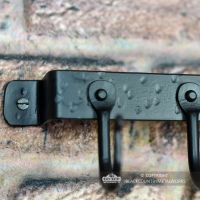 Close-up of the Hammered Blacksmith Finish