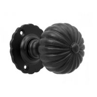 Traditional Black Door Knob Set with Floral Back Plate Traditional Black Door Knob Set with Floral Back Plate
