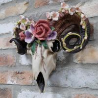 Side Shot of Floral Skull Interior Wall Decoration Side Shot of Floral Skull Interior Wall Decoration