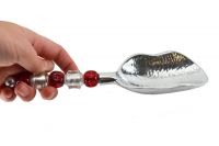 Scale view beaded scoop