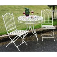 Traditional Round table With Two Chairs 
