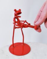 Scale image of scrap metal art sculpture Scale image of scrap metal art sculpture