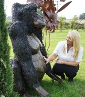 “Lady Thombury” Cross River Gorilla Garden Sculpture “Lady Thombury” Cross River Gorilla Garden Sculpture