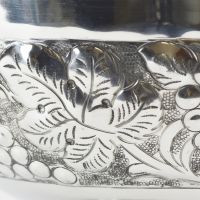 “Brookberry Hall” Grape Design Fruit Bowl 
