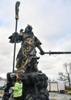 Guan Yu Statue from below