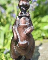 Close up of dungaree detail on kangaroo garden statue