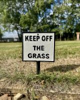 Cast Iron "Keep off the Grass" Garden Lawn Sign with Ground Spike