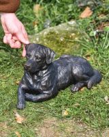 Scale image of labrador garden statue 
