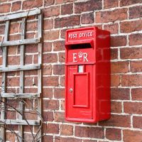 "Original Reproduction" Red Elizabeth Regina Post Box 