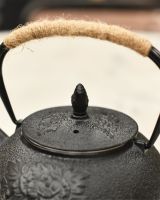 Hessian Handle Up On Teapot 