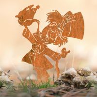  "Mad Hatter" Silhouette in Use Outdoors