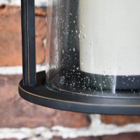 Close-up of the Seeded Glass 