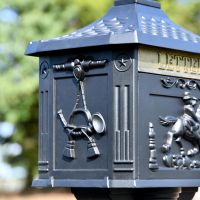 Design on the Side of the Matt Black Freestanding Huntingdon Post Box