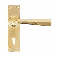 "Peregrine" Straight Lever Lock Set in a Polished Brass Finish "Peregrine" Straight Lever Lock Set in a Polished Brass Finish