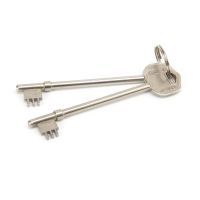 "Sesille" Oak & Antique Pewter 5 Lever Rim Lock and Knob Set keys