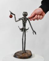 Scale image of The Pumpkin King Sculpture Scale image of The Pumpkin King Sculpture