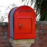 Red & Black Grosvenor Telescopic Post Box Red & Black Grosvenor Telescopic Post Box