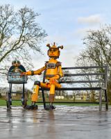 Recycled Metal Robot with Baby Selfie Bench Recycled Metal Robot with Baby Selfie Bench