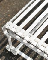 Close-Up of Deluxe Cream Finish  Close-Up of Deluxe Cream Finish