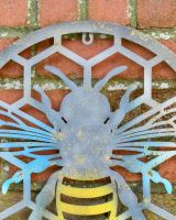 Close up of Rustic Bee and Honeycomb Wall Art thorax
