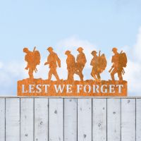 Rustic Memorial Fence Topper with Walking Soldiers "Lest We Forget" MotifRustic Memorial Fence Topper with Walking Soldiers "Lest We Forget" Motif Rustic Memorial Fence Topper with Walking Soldiers "Lest We Forget" MotifRustic Memorial Fence Topper with Walking Soldiers "Lest We Forget" Motif