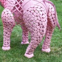 Close-up of the Legs on the "Sambaku" Pink Garden Elephant Sculpture Close-up of the Legs on the "Sambaku" Pink Garden Elephant Sculpture