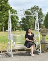 Scale image of deluxe garden swing seat