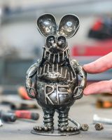 Scale image of recycled metal art sculpture Scale image of recycled metal art sculpture