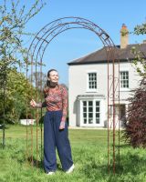 Scale Of The Rustic Rose Arch Scale Of The Rustic Rose Arch