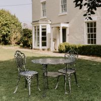 Wentworth Dining Set in Situ  Wentworth Dining Set in Situ