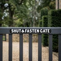 Shut & Fasten Gate Sign Digital Illustration Shut & Fasten Gate Sign Digital Illustration