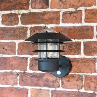 "Skive" Contemporary Wall Light Finished in Black