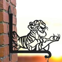 Steel Cartoon Fearsome Tiger Hanging Basket Bracket Steel Cartoon Fearsome Tiger Hanging Basket Bracket
