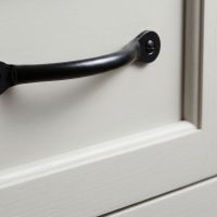The Cotswold Penny End Arched Pull Handle - 180mm Showing a Close up of the Curved Grip - Digital Illustration
