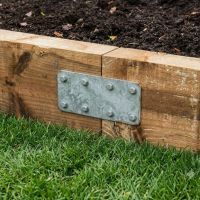 The 170mm Pre-Galvanised Railway Sleeper Straight Joining Plate Fitted on a Raised Garden Bed - Digital Illustration The 170mm Pre-Galvanised Railway Sleeper Straight Joining Plate Fitted on a Raised Garden Bed - Digital Illustration