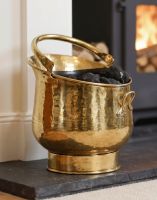 The 35cm "Blenheim" Coal Bucket Positioned in Front of a Contemporary Fireplace - Digital Illustration The 35cm "Blenheim" Coal Bucket Positioned in Front of a Contemporary Fireplace - Digital Illustration
