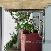 Cast iron interior shelf bracket