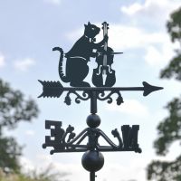 Close-Up of Cat & Fiddle Nursery Rhyme Topper