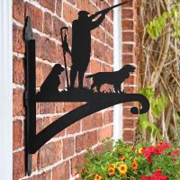 Game Season "Springer Spaniel" Iron Hanging Basket Bracket in Situ