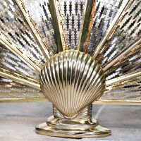 Close up of fan and clam shell 