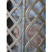 Close up of finish and lattice style 