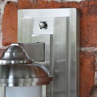 Close up of mounting bracket 